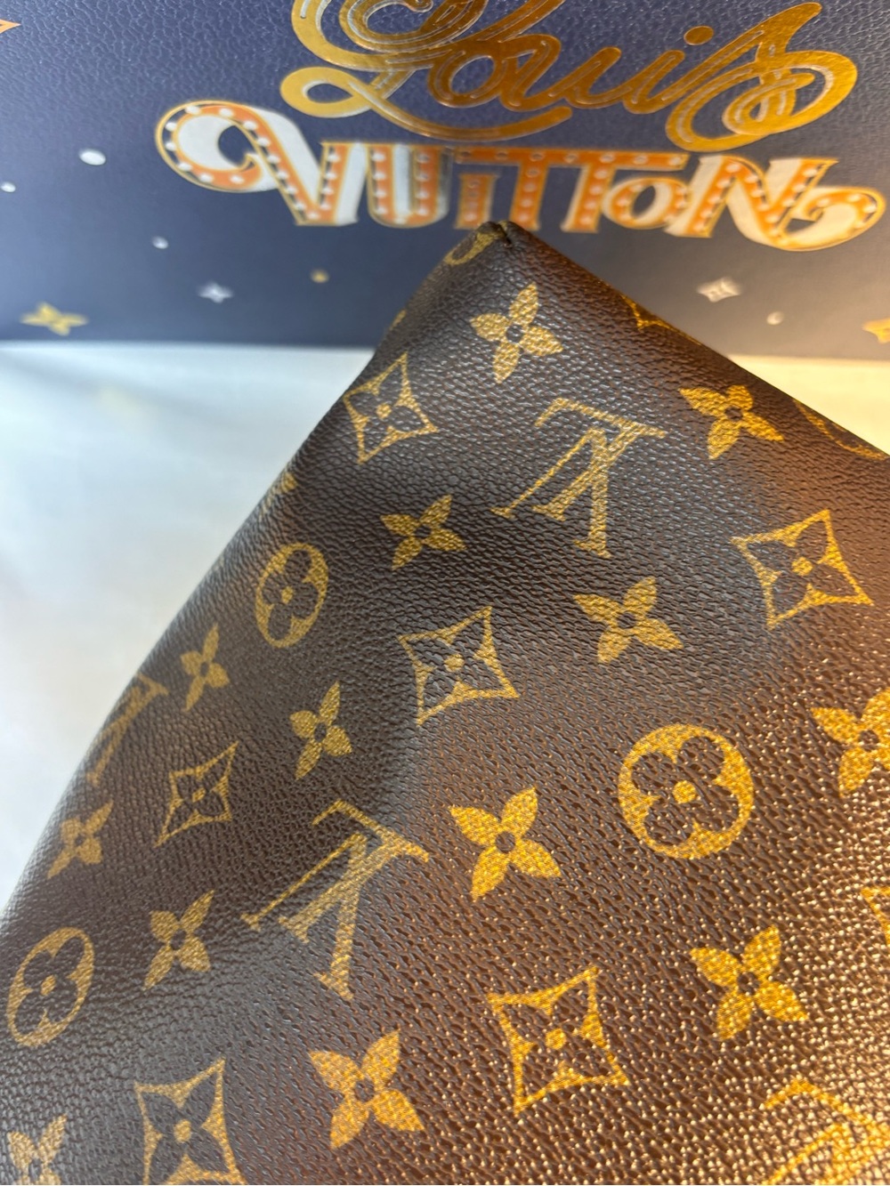 Louis Vuitton Raspail MM Monogram - Picture 16 of 16